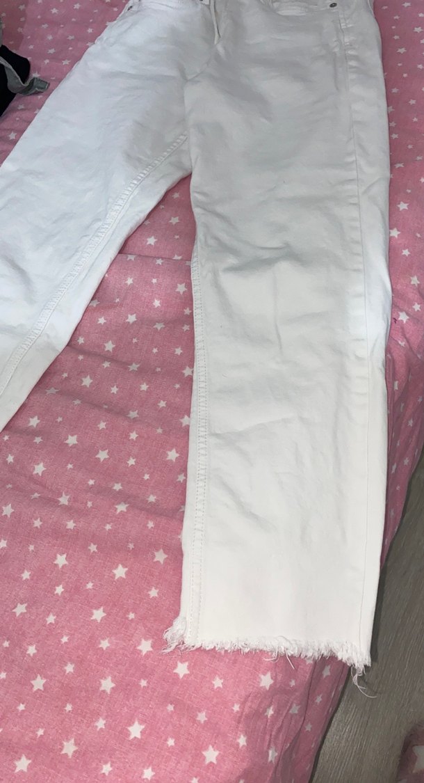 Paça detaylı beyaz mom slim fit kot pantolon jean stradivarious - Görsel 2