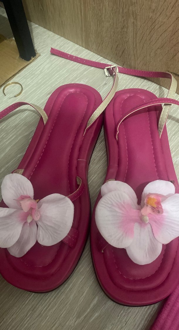 Shoebellas Beyaz Çiçek Detaylı Kadın Sandalet - Görsel 2