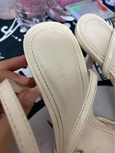 Bershka Topuklu ayakkabı
