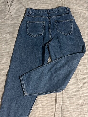 28 Beden Jean..
