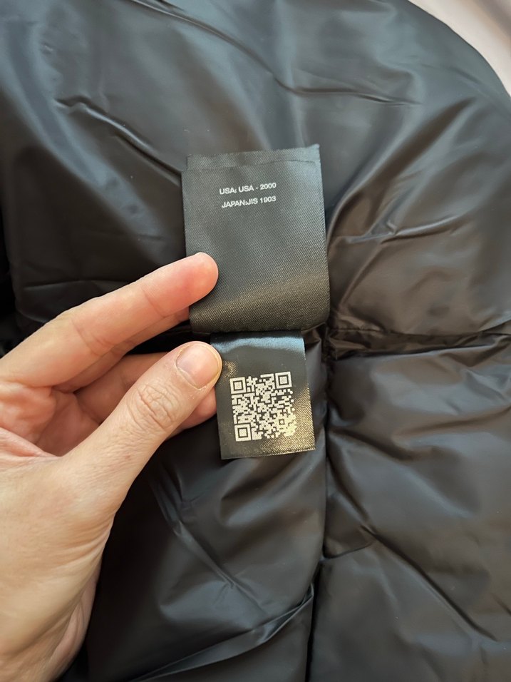 Burberry kapüşonlu çocuk şişme mont - Görsel 4