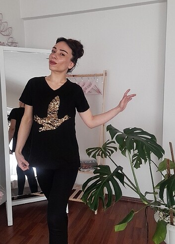 Diğer Siyah Pullu T shirt