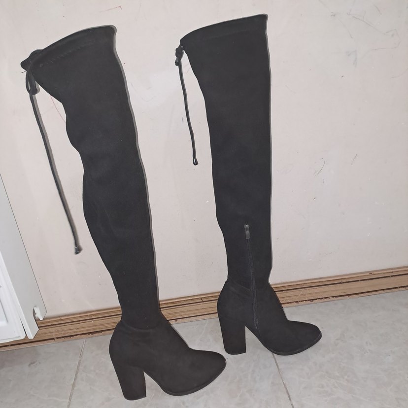 Siyah Süet Dizüstü İnce Topuklu Bot - Görsel 4