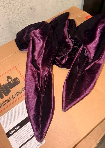 Mor Kadın Diz Üstü Drapeli İnce Topuklu Çizme - Görsel 4