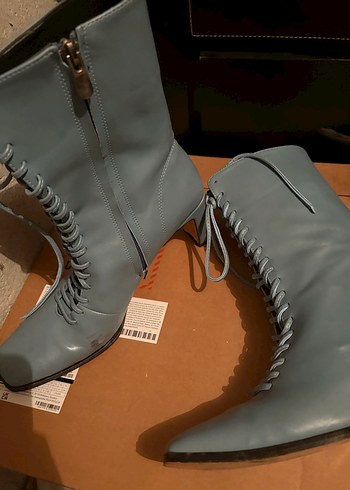 Gri Deri Bağcıklı Stiletto Topuklu Kadın Bot - Görsel 3