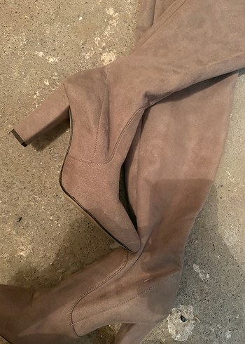 Bej Süet Stiletto Topuklu Kadın Dizüstü Çizme - Görsel 2