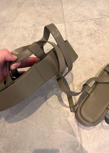 Bej Gri Kadın Dolgu Topuklu Sandalet - Görsel 7