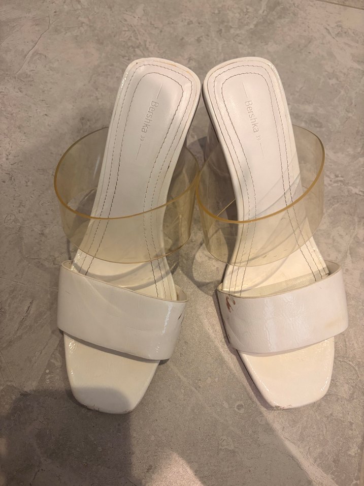 Şeffaf Bantlı Beyaz Dolgu Topuk Terlik - Görsel 5