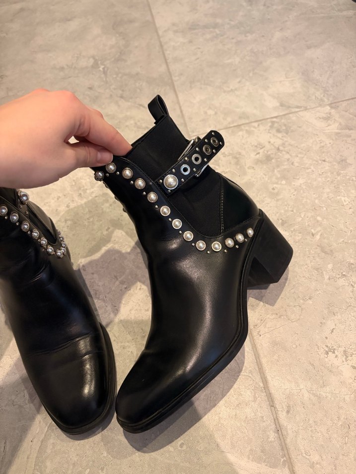 İnci Detaylı Siyah Kadın Deri Topuklu Bot - Görsel 4