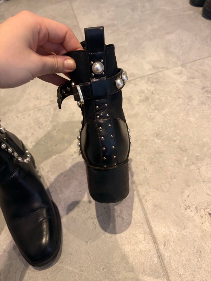 İnci Detaylı Siyah Kadın Deri Topuklu Bot - Görsel 5