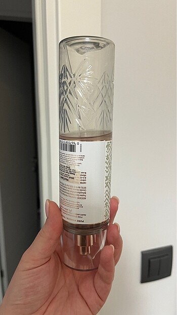 Beden Bath & Body Works Pure Wonder Body Mist