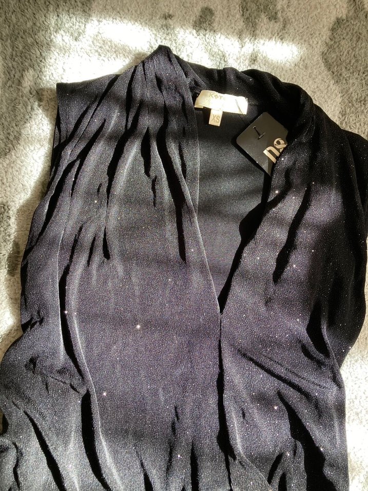 Siyah Kolsuz V Yaka SİMLİ PARILTILI BLUZ - Görsel 4