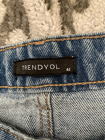 42 Beden TRENDYOLMİLLA KALP DESENLİ JEAN