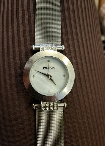DKNY Dkny model saat