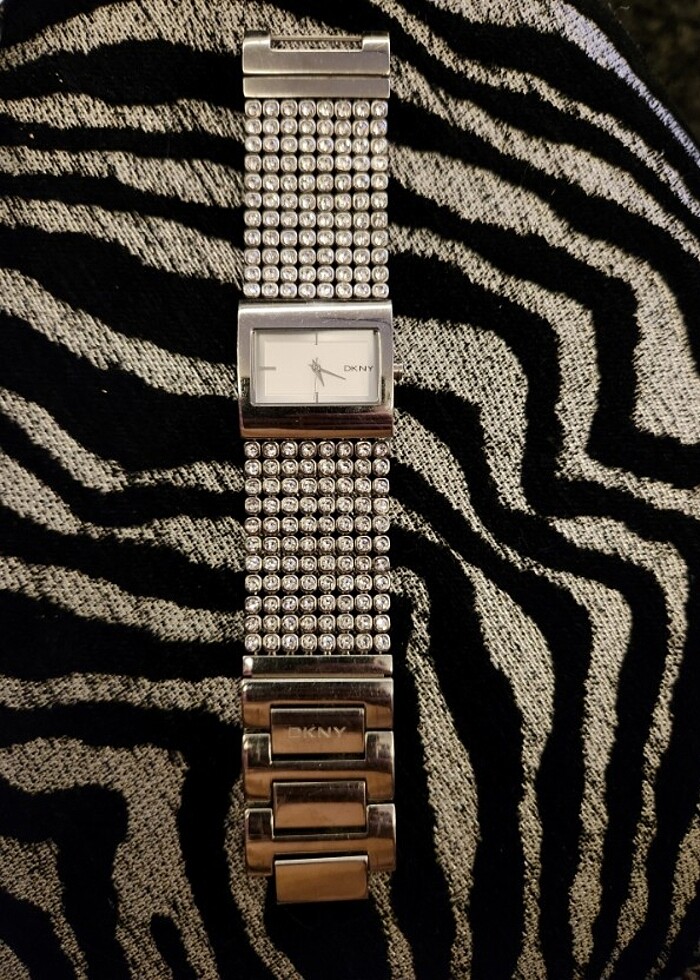 Dkny saat  - Görsel 2