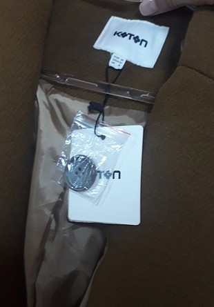 Kaban hiç giymedim bedeni olmadı sıfır ve çok kaliteli fişi olma