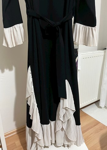 Uzun Kollu Siyah Pilili Uzun Elbise - Görsel 3