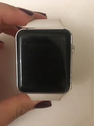 Apple watch görünümlü saat