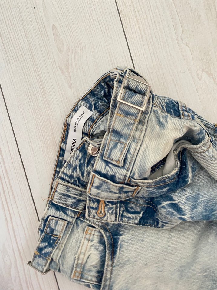 Bershka Düğmeli Mavi Sokak Stili Kadın Jean - Görsel 4