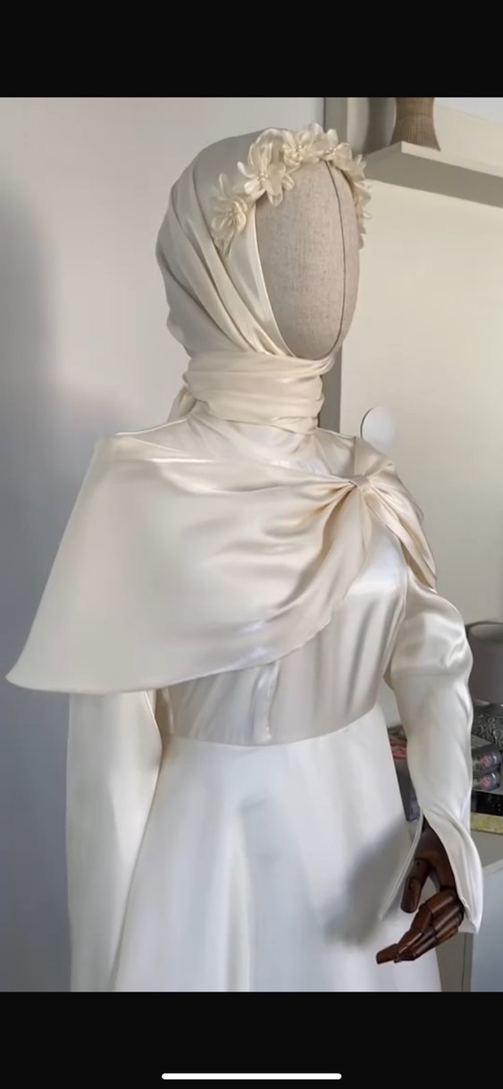 Nikah Elbisesi 
Beyaz Drapeli Uzun Kollu Kadın Abiye - Görsel 2