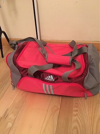 Adidas çanta