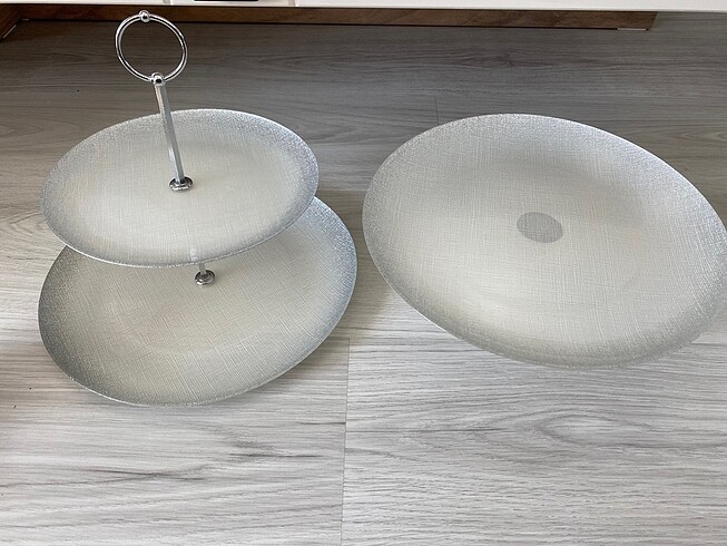 Kurabiyelik ve ayaklı sunum tabağı