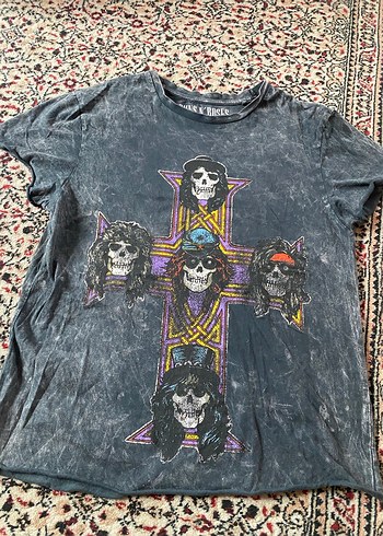 Kurukafalı tişört guns roses