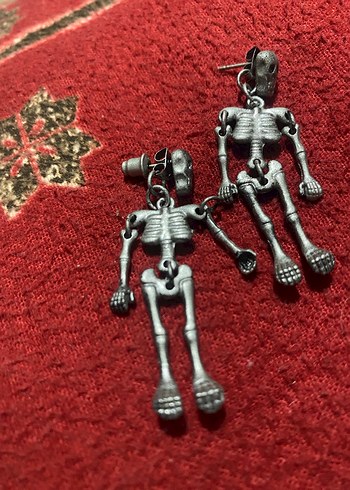 Gri Gotik Kafatası Figürlü Midi Küpeler - Görsel 2