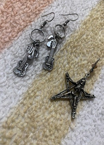 Gitar ve Pentagram Rock Punk Küpeler - Görsel 2