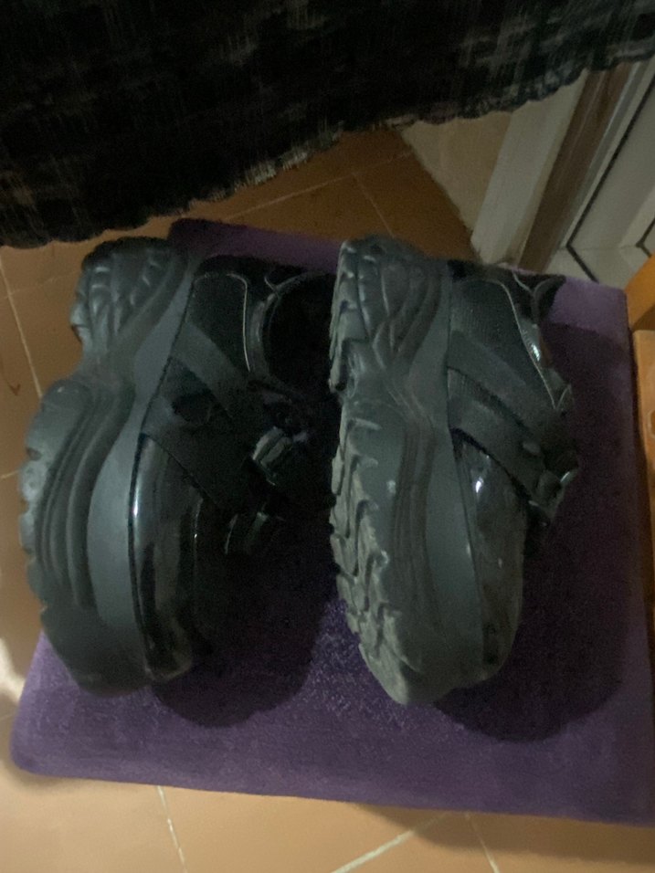 Kadın Siyah Gotik Platformlu Tokalı Spor Ayakkabı - Görsel 2