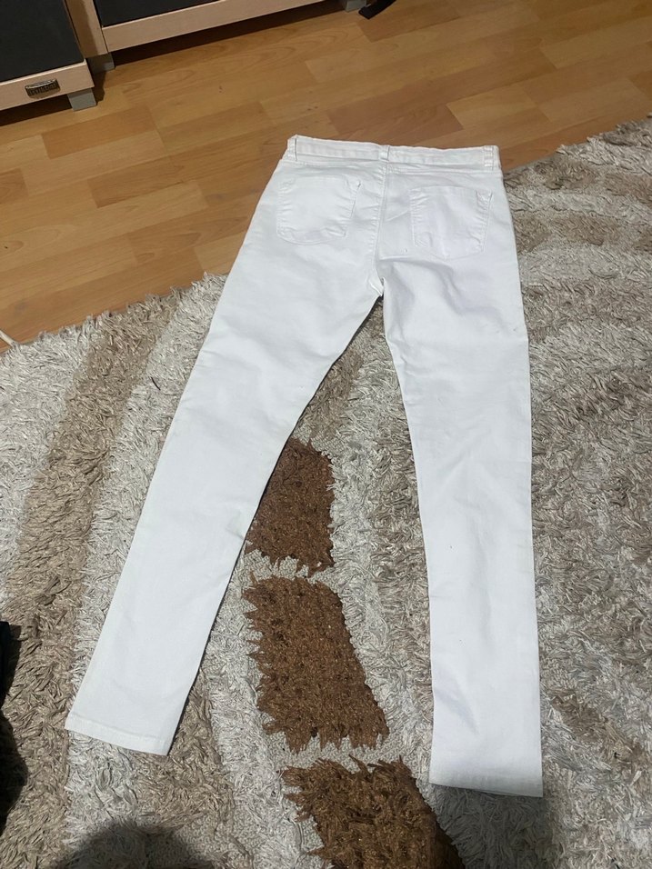 Payet Detaylı Beyaz Kadın Kot Pantolon - Görsel 2