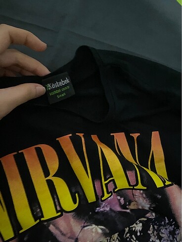 s Beden Nirvana sweatshirt