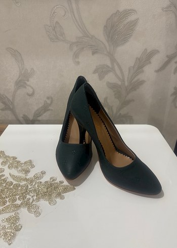 Siyah Minimalist Stiletto Topuklu Kadın Ayakkabı