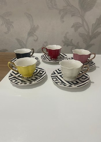 Renkli fincan seti - Görsel 5