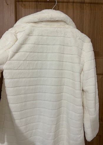 Beyaz Peluş kadın kaban - Görsel 7