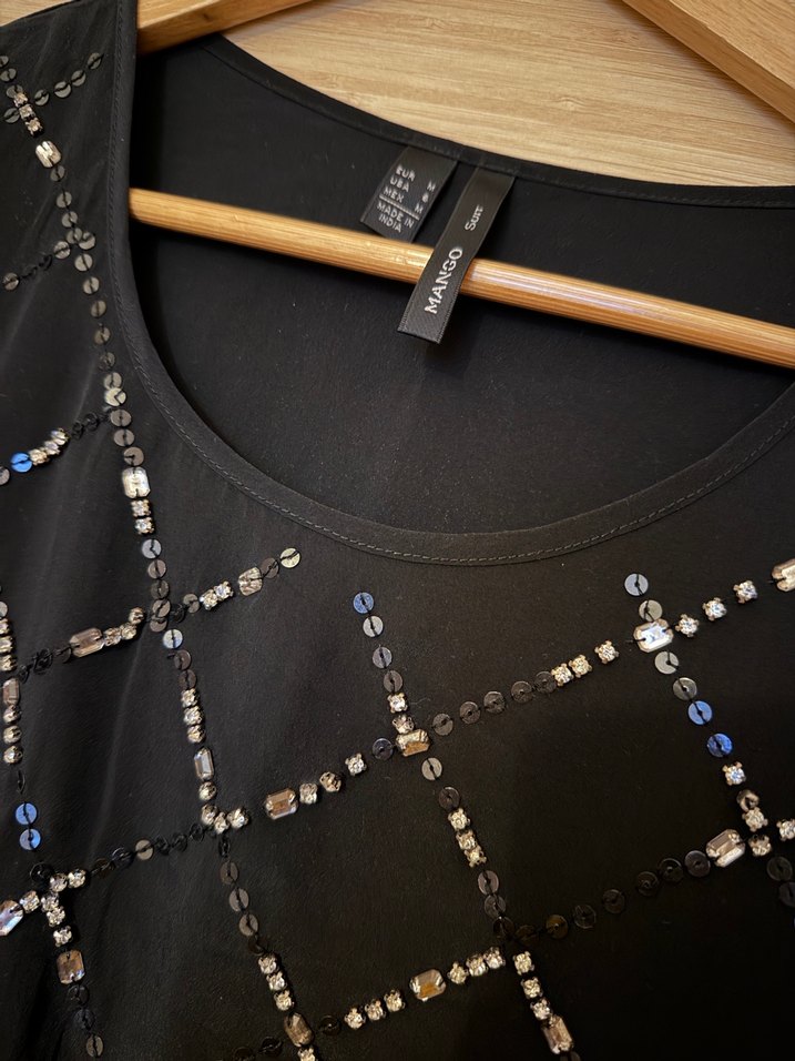 Kadın Siyah Payetli V Yaka Bluz - Görsel 3