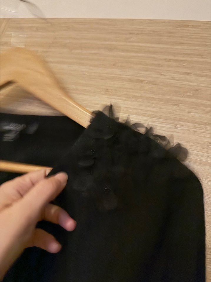 Düğmeli Siyah Uzun Kollu Kadın Hırka - Görsel 2