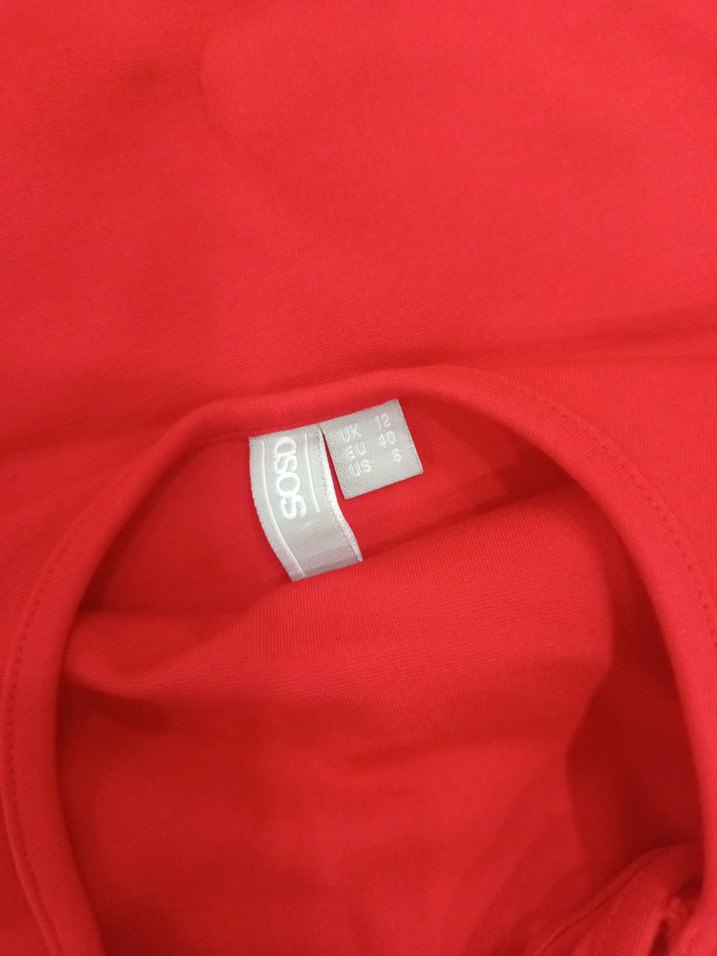 Kırmızı V Yakalı Spor elbise - Görsel 4