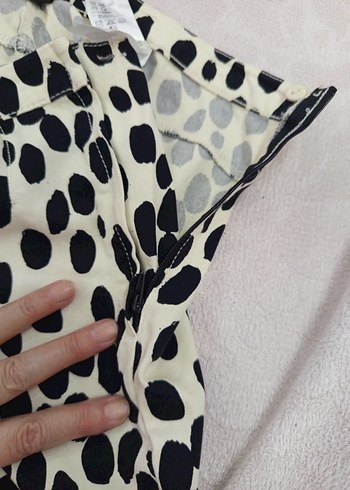 Düğmeli Leopar Desenli Kadın Kumaş Pantolon - Görsel 2