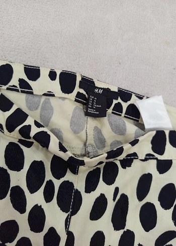 Düğmeli Leopar Desenli Kadın Kumaş Pantolon - Görsel 3