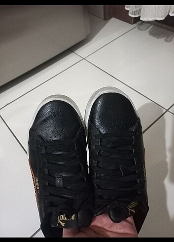 37 Beden siyah Renk Puma ayakkabi