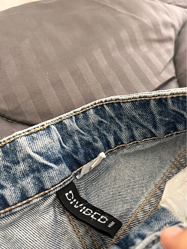 32 Beden hm wideleg jean