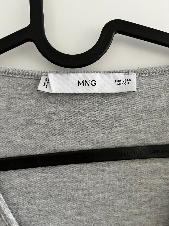 Gri V Yakalı Kadın Crop Top - Görsel 4