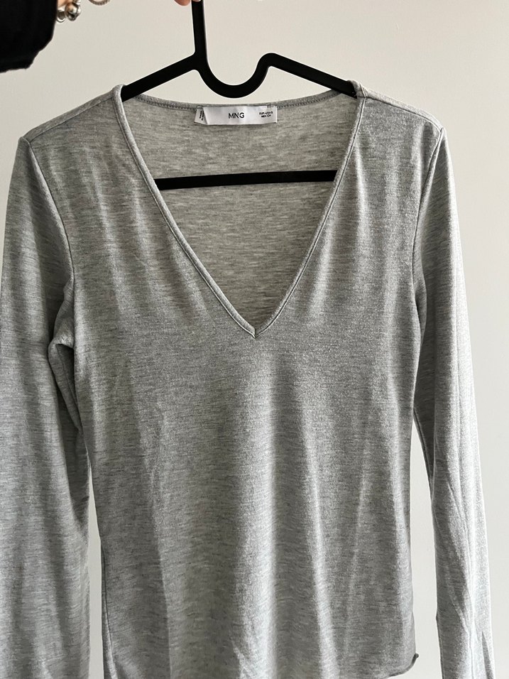 Gri V Yakalı Kadın Crop Top - Görsel 2