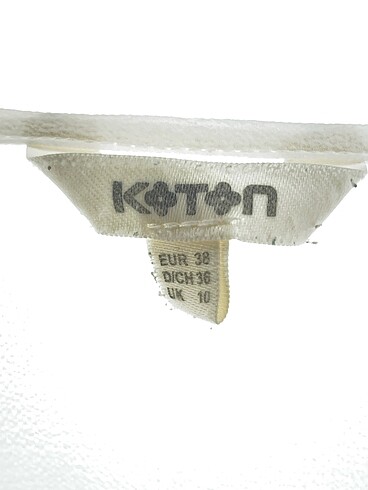 38 Beden beyaz Renk Koton Bluz %70 İndirimli.