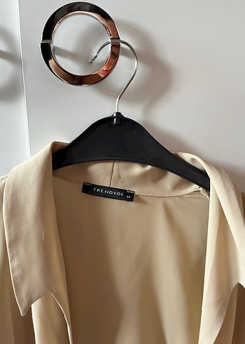 Bej Düğmeli Kadın Gömlek - Görsel 2