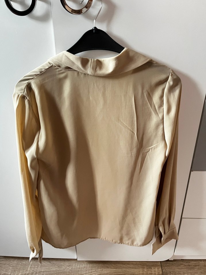 Bej Düğmeli Kadın Gömlek - Görsel 4