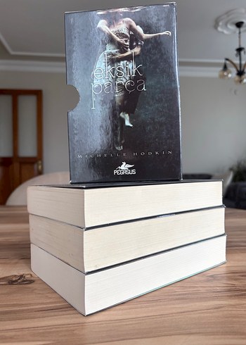 Mara dyer üçlemesi - michelle hodkin - Görsel 2