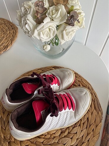 Adidas spor ayakkabı