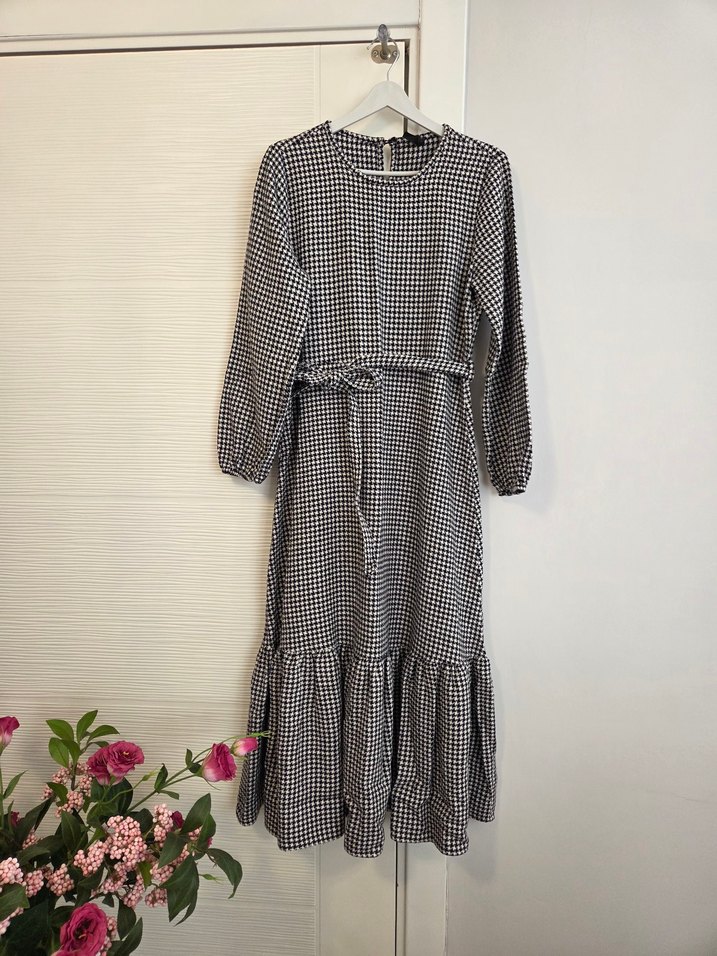 Tesettür kışlık elbise - Görsel 3